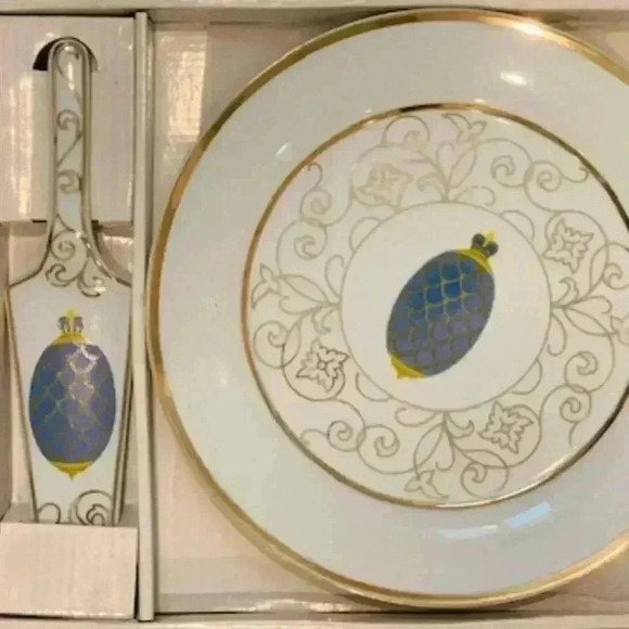 Porcelain Egg Cake Plate & Server  NWT - Picture 4 of 11